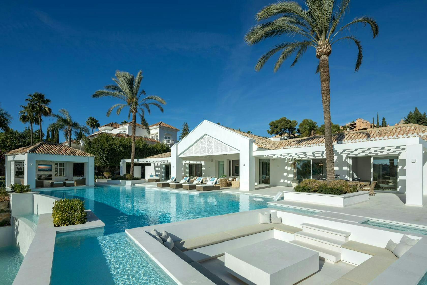Villa Adriana: The ultimate mediterranean luxury in Marbella