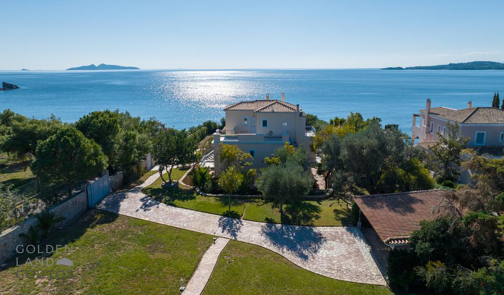 villa de luxe · a Porto Heli · 5 chambres · 4 salles de bain · photo 1 sur 13