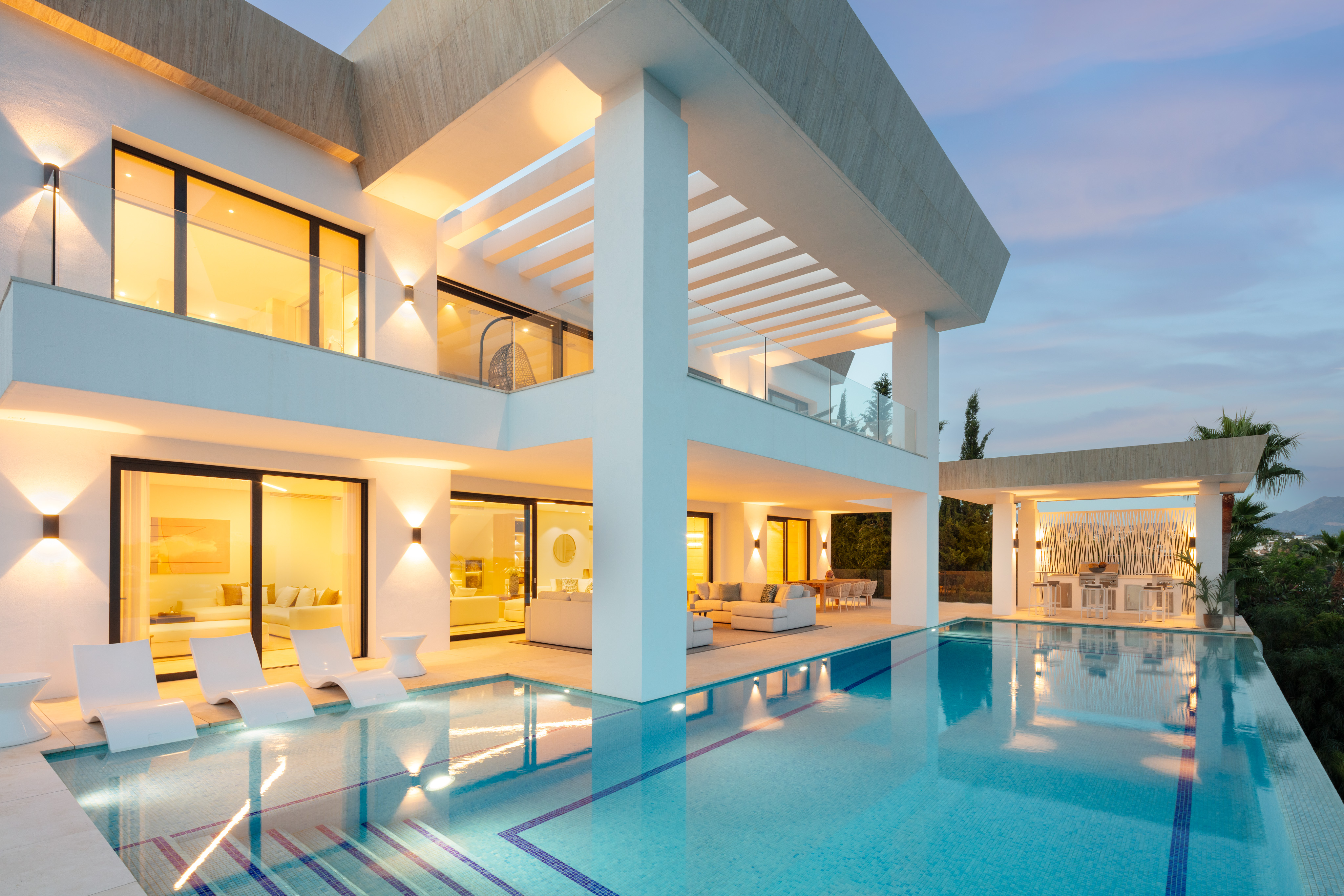 villa de luxe · a Marbella · 7 chambres · 8 salles de bain · photo 1 sur 32