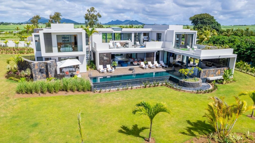 Mauritius Luxury Villa at Anahita – Beachfront Perfection with Golf and Privacy