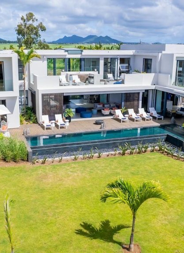 Mauritius Luxury Villa at Anahita – Beachfront Perfection with Golf and Privacy