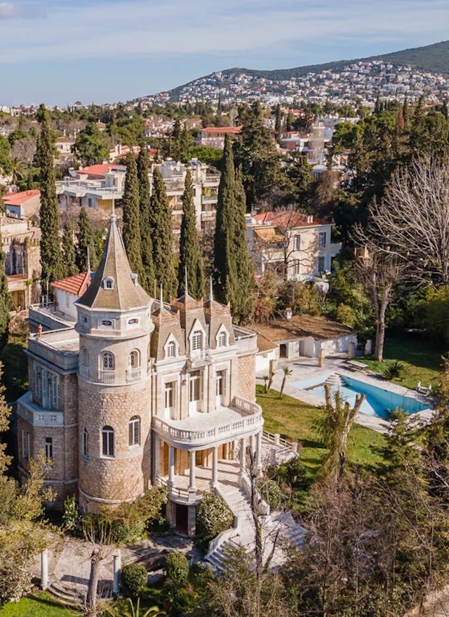Majestic historic estate in Kifisia – 8 bedrooms with medieval gardens