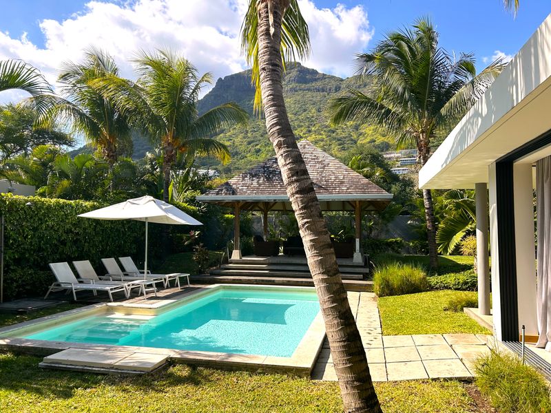 villa de luxe · a Rivière Noire · 3 chambres · 3 salles de bain · photo 1 sur 39