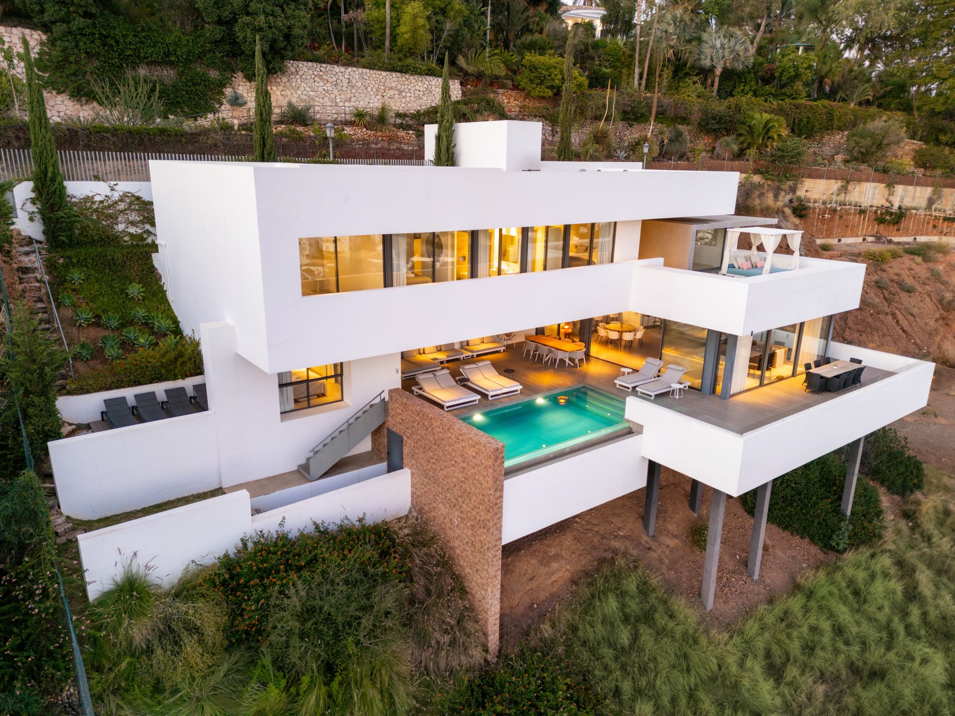 property de luxe · a Marbella · 4 chambres · 4 salles de bain · photo 1 sur 7