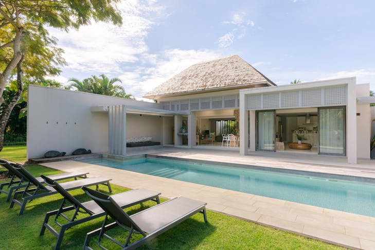villa de luxe · a Beau Champ · 4 chambres · 4 salles de bain · photo 2 sur 61