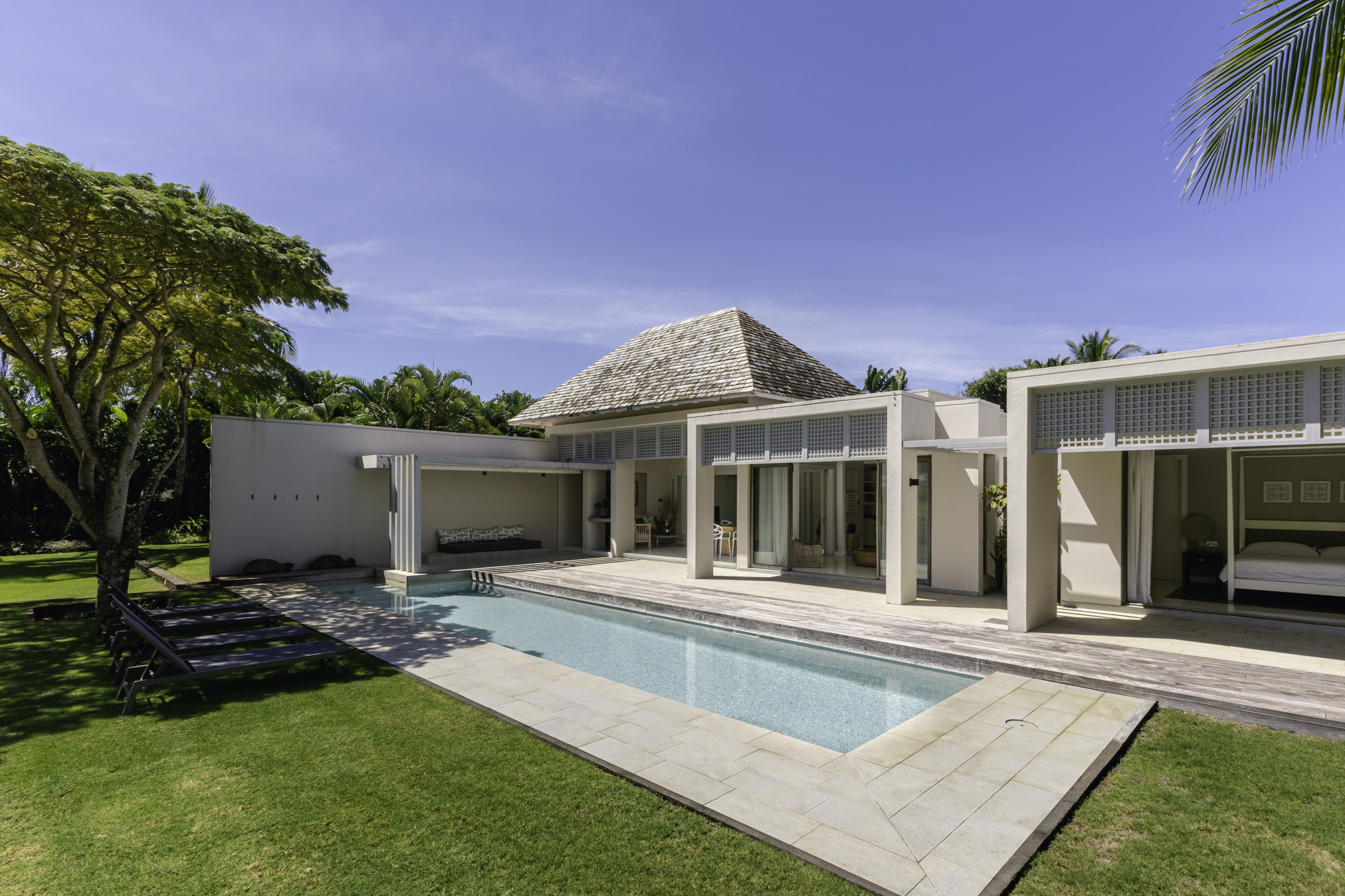 villa de luxe · a Beau Champ · 4 chambres · 4 salles de bain · photo 1 sur 61