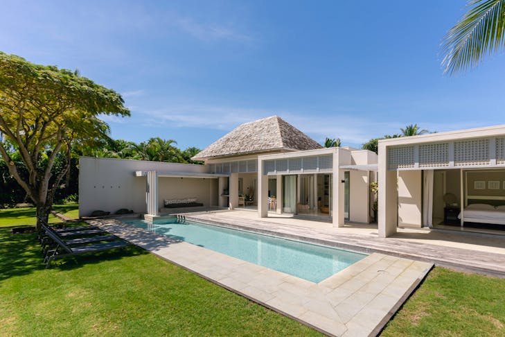 building house housing villa pool water swimming pool bed furniture outdoors