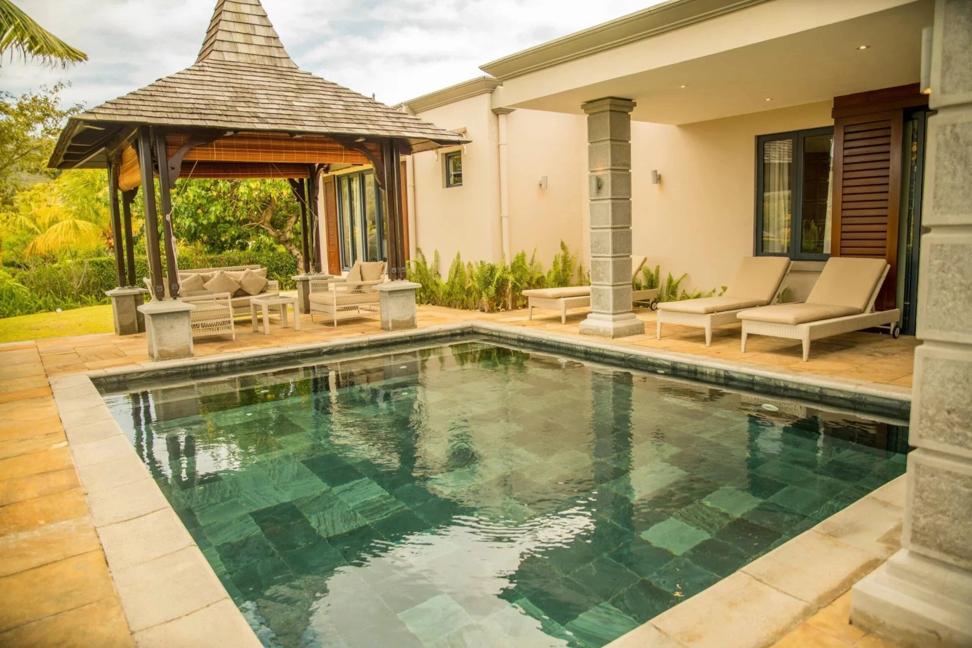 villa de luxe · a Bel Ombre · 4 chambres · 3 salles de bain · photo 1 sur 19