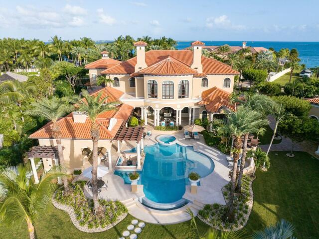 For Sale : Exceptional property on Paradise Island