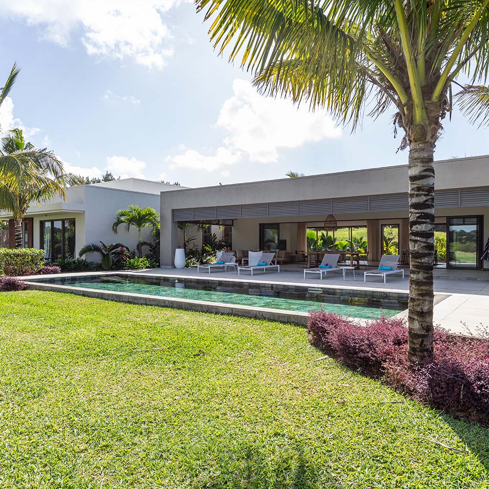 villa de luxe · a Beau Champ · 4 chambres · 4 salles de bain · photo 1 sur 20