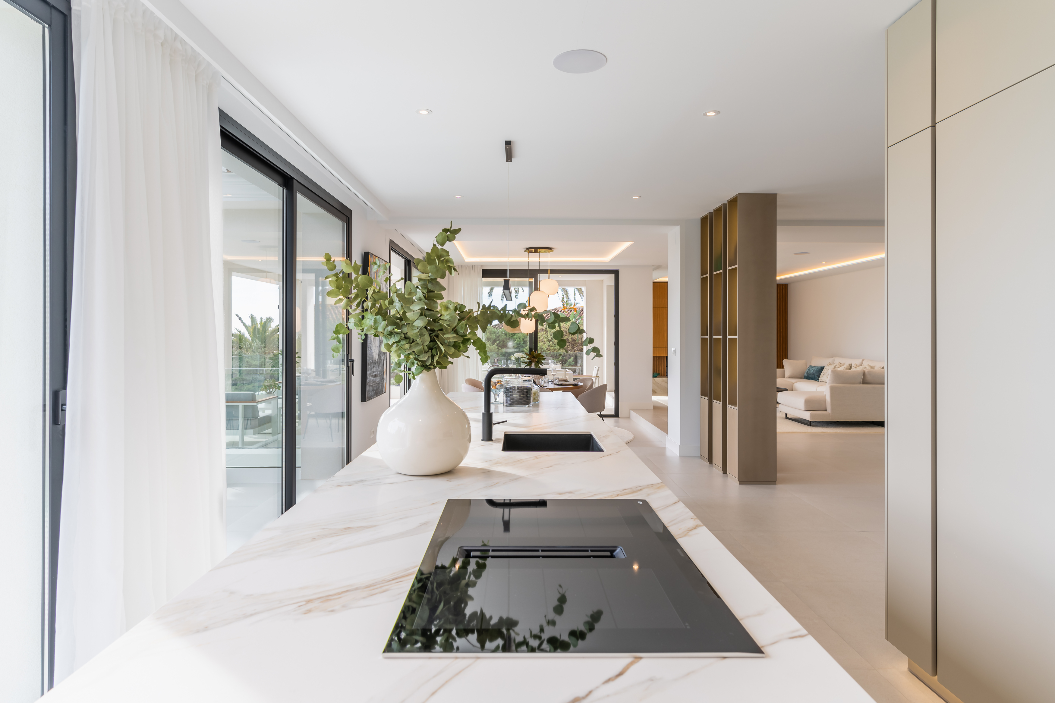 Eco-Responsible Luxury Villa in Marbesa: Modern Comfort and Exceptional ...