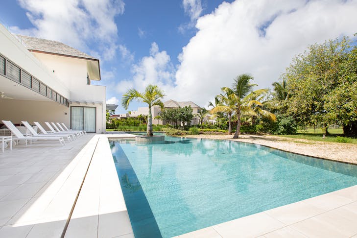 villa de luxe · a Beau Champ · 7 chambres · 7 salles de bain · photo 2 sur 27