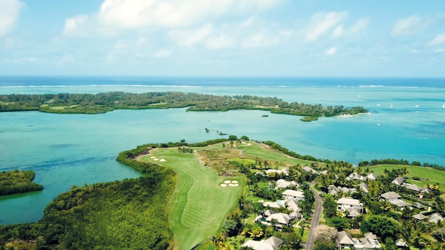 Villa contemporaine privée sur Anahita Estate avec vue montagnes