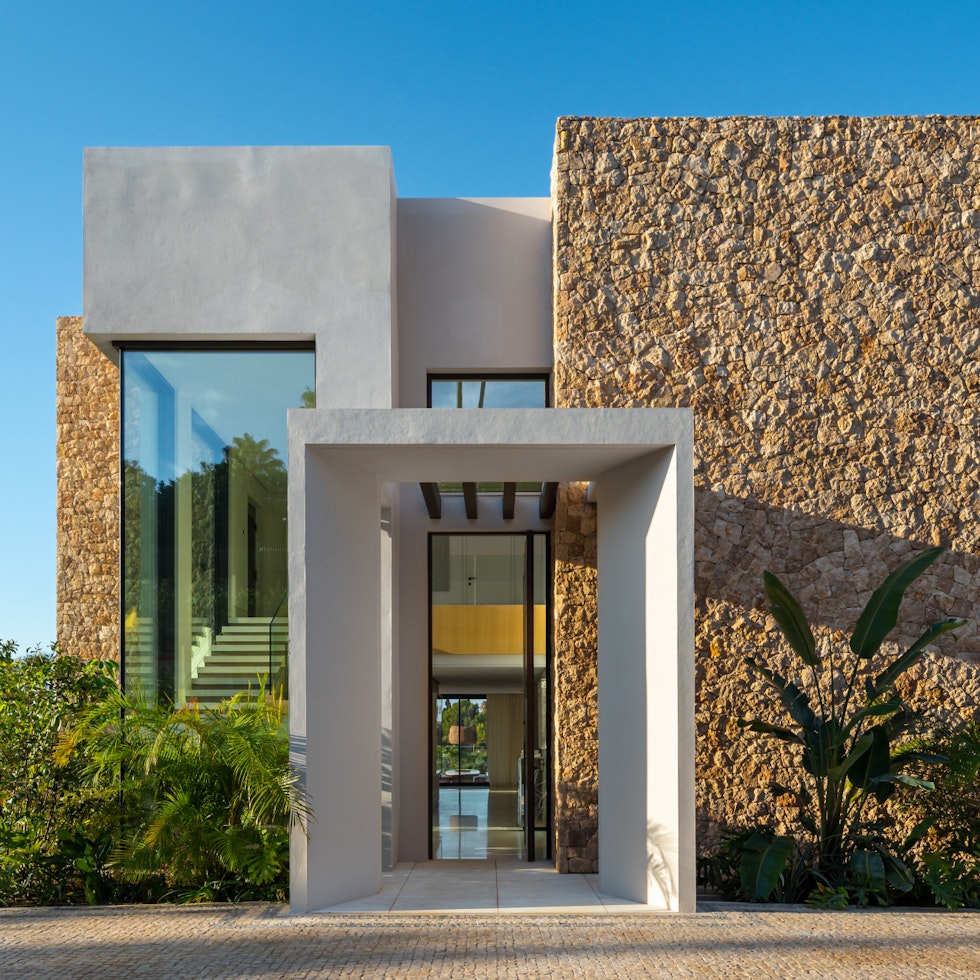 Scarcity of finished villas Scarcity of finished villas