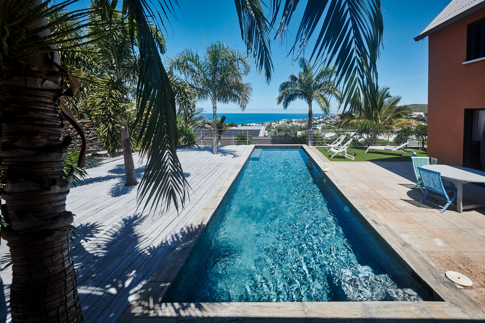 villa de luxe · a La Reunion · 4 chambres · 2 salles de bain · photo 1 sur 20