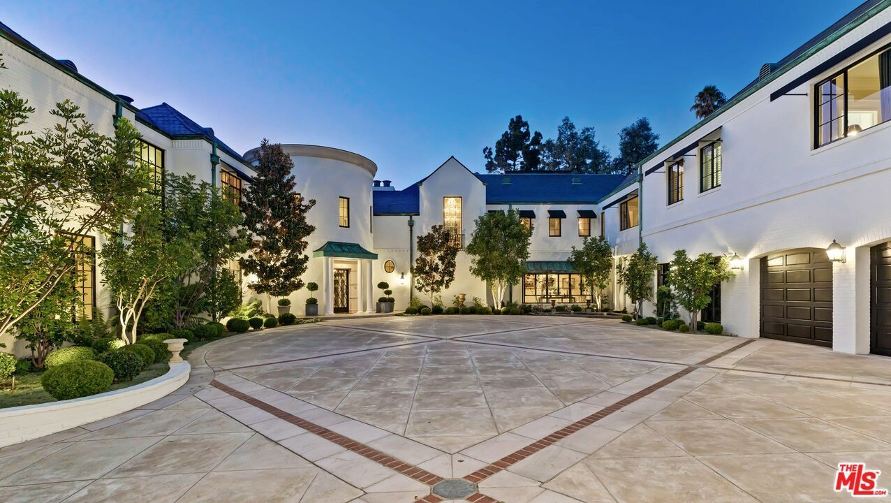 villa de luxe · a Los Angeles · 8 chambres · 11 salles de bain · photo 1 sur 20