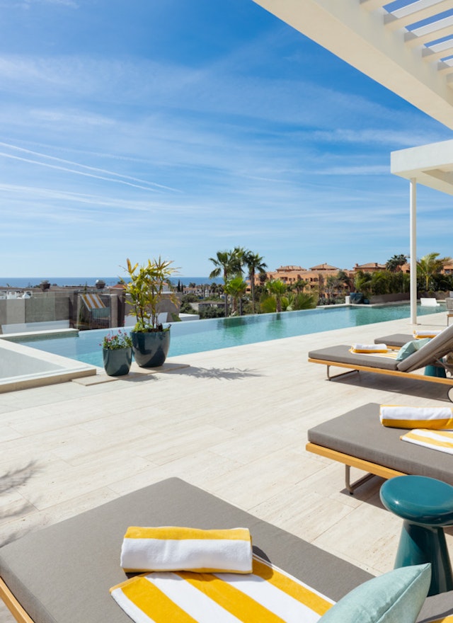 Contemporary luxury villa for sale in Los Flamingos, Benahavís - Panoramic views, private spa and high-end design