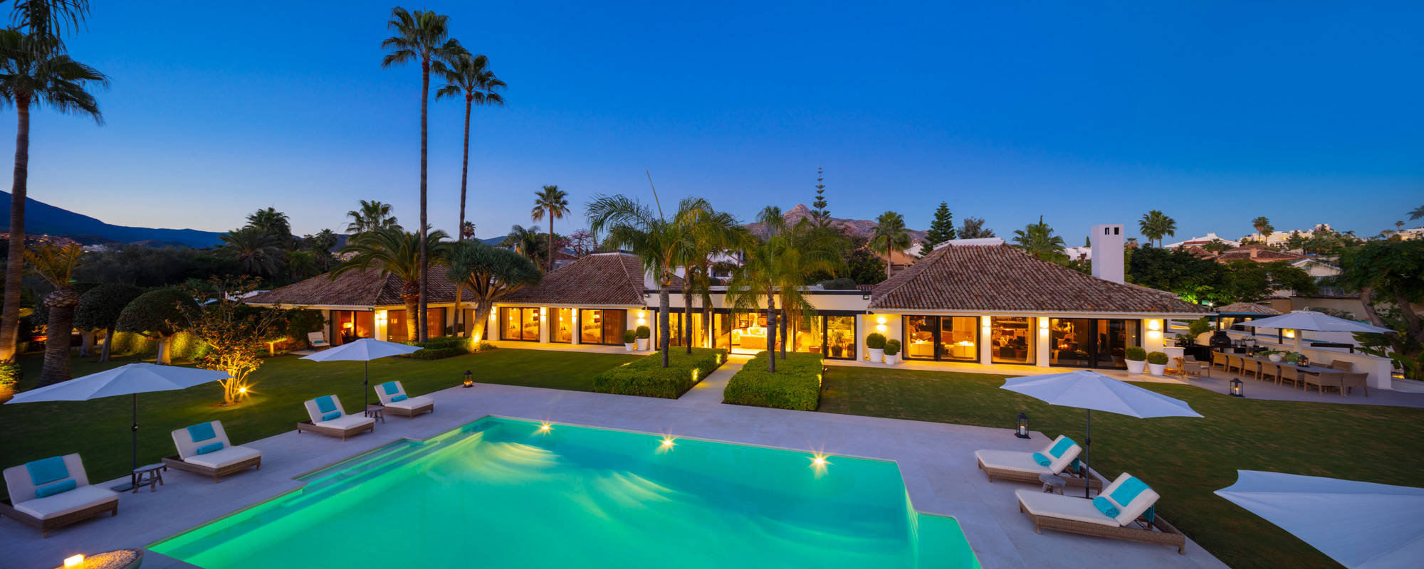 villa de luxe · a Marbella · 9 chambres · 10 salles de bain · photo 1 sur 17