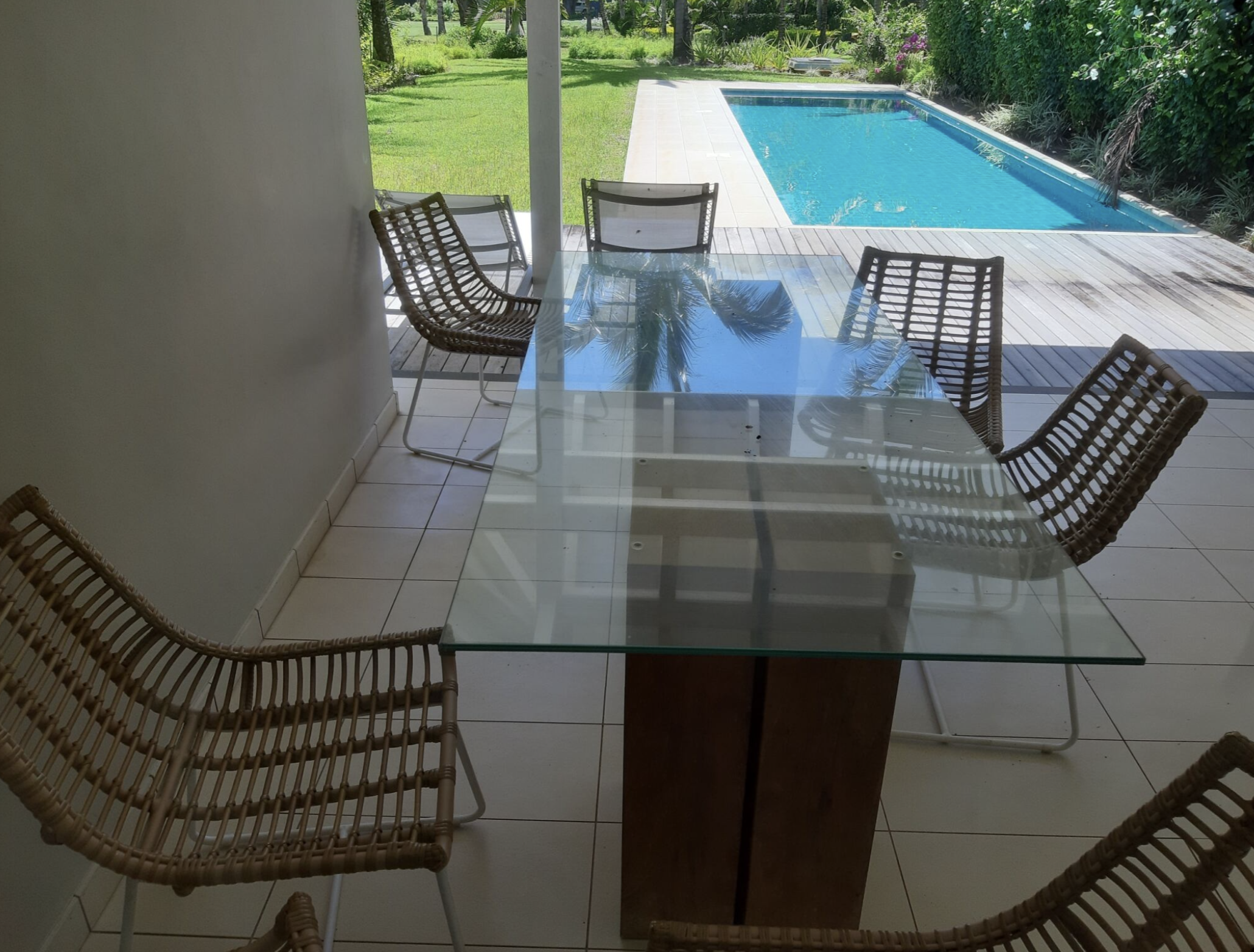 property de luxe · a Beau Champ · 3 chambres · 3 salles de bain · photo 1 sur 7