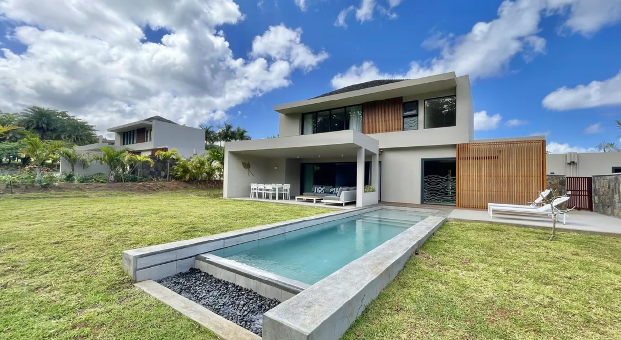 Luxurious Golf Estate Villa in Mauritius – Where Elegance Meets Championship Living