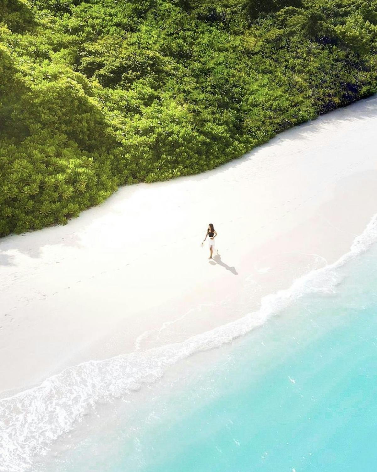 Exceptional Maldives home combining island luxury and ocean views Exclusive villa interior and outdoor lifestyle in the Maldives