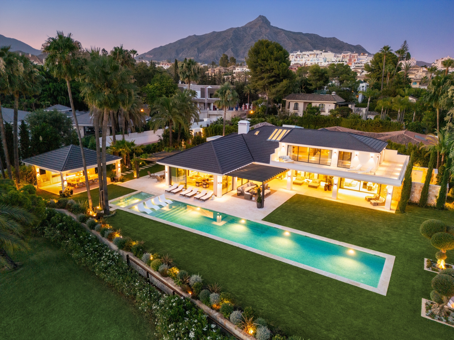 Luxury villa for sale in Nueva Andalucia, Marbella | Villa Solstice