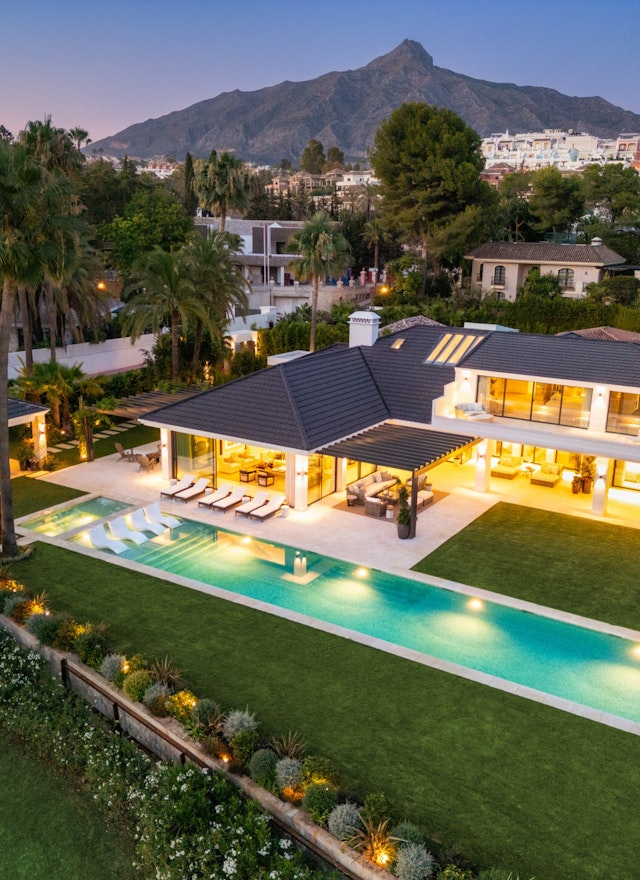 Luxury villa for sale in Nueva Andalucia, Marbella | Villa Solstice