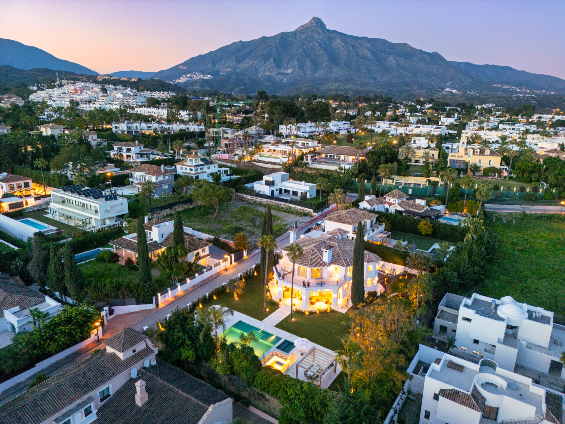 Puerto Banus proximity