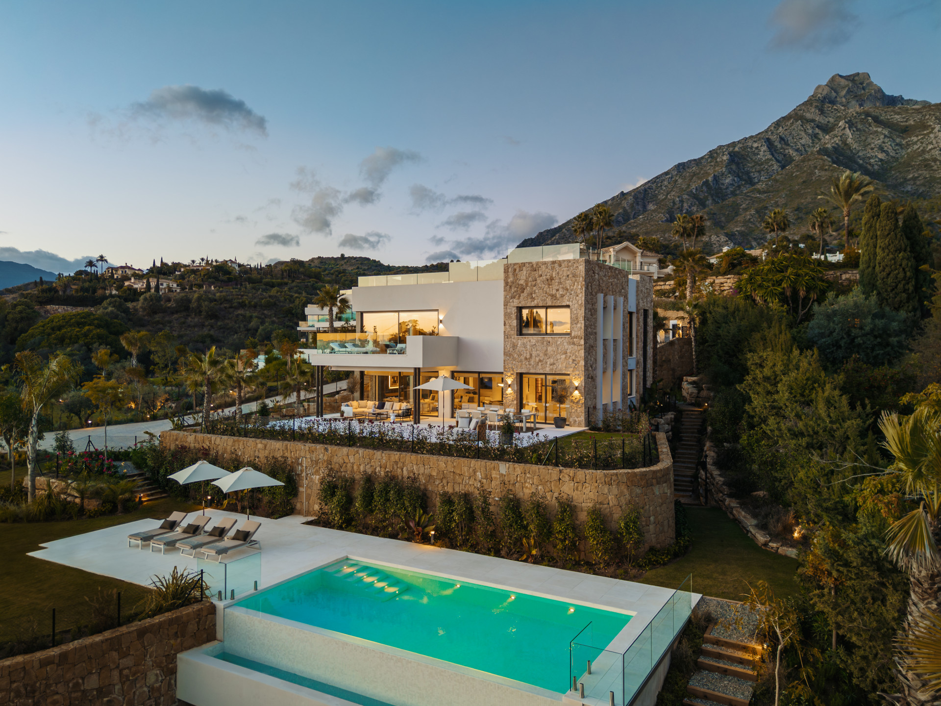 Sea-view villa for sale in Marbella Golden Mile, Marbella | Villa Harmony