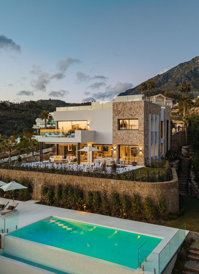 Sea-view villa for sale in Marbella Golden Mile, Marbella | Villa Harmony
