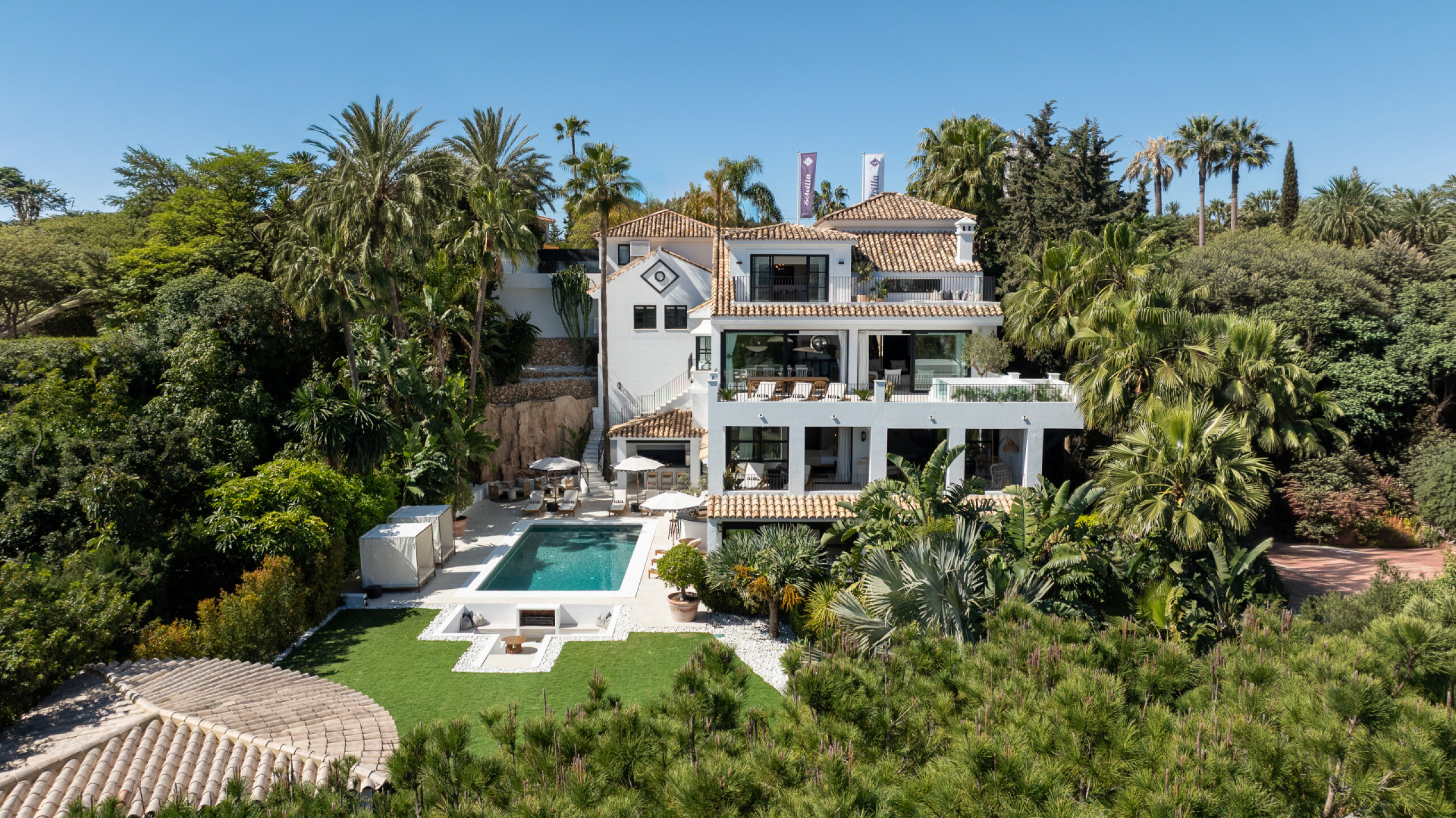 Sea-view villa for sale in Nueva Andalucia, Marbella | Villa Cielo Mar
