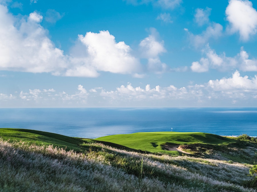 La Réserve Golf Links — green overlooking the Indian Ocean, Bel Ombre