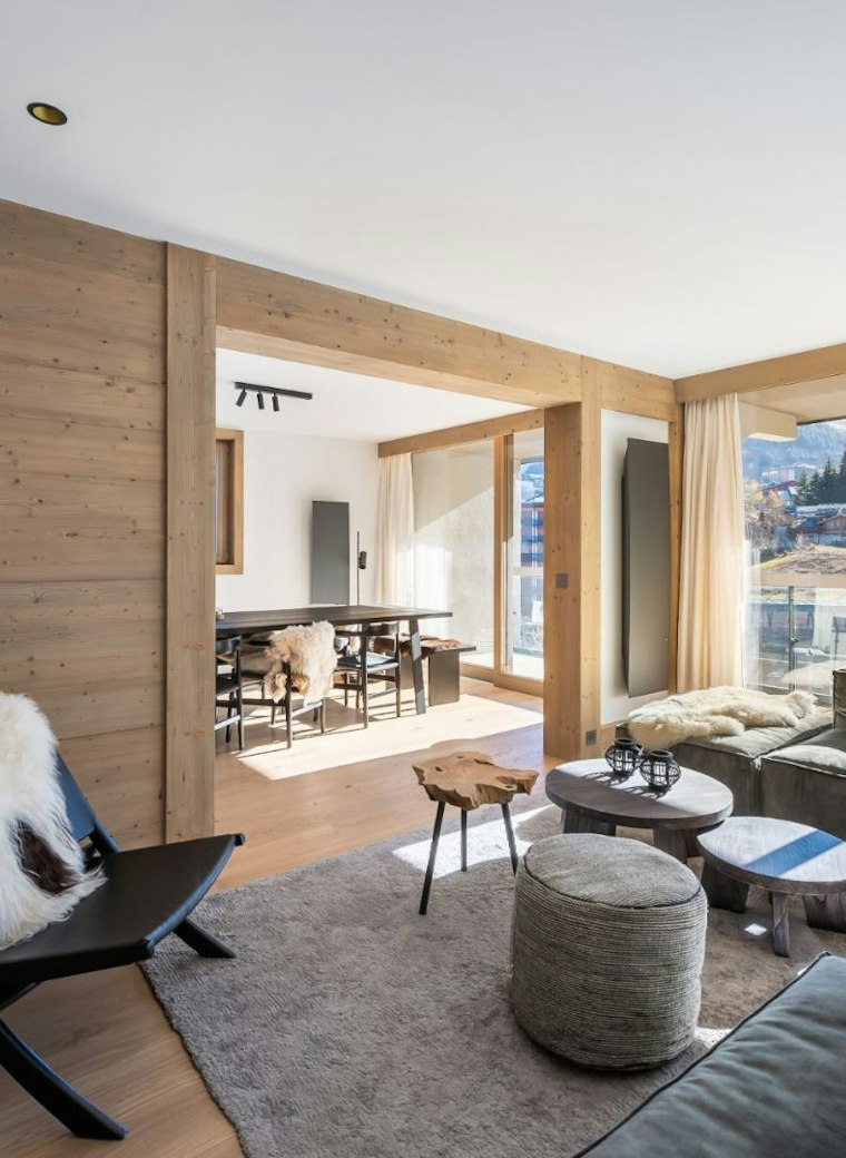 4-bedroom Apartment - ideally located for sale in Courchevel