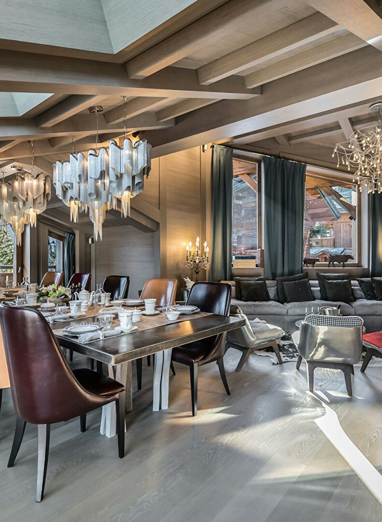 Exceptional chalet - Prime location in the resort for sale in Courchevel