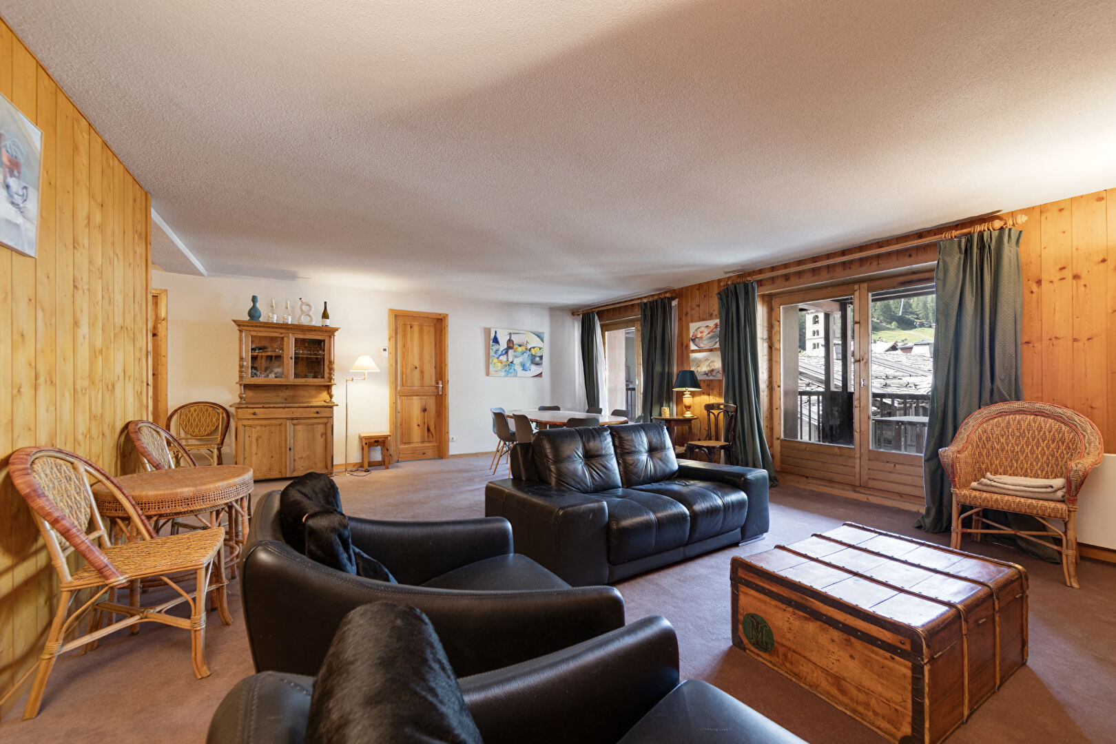 3-bedroom apartment in the heart of Val d'Isère - South exposure and panoramic view for sale in Val d'Isere
