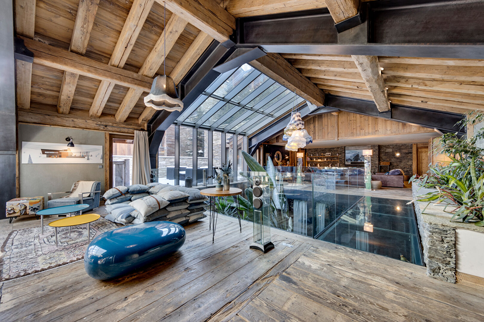 Exceptional chalet Le Petit Alaska for sale in Val d\