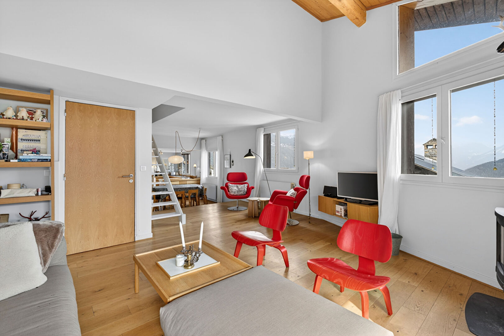 Chalet comprising two apartments in Les Allues for sale in Meribel