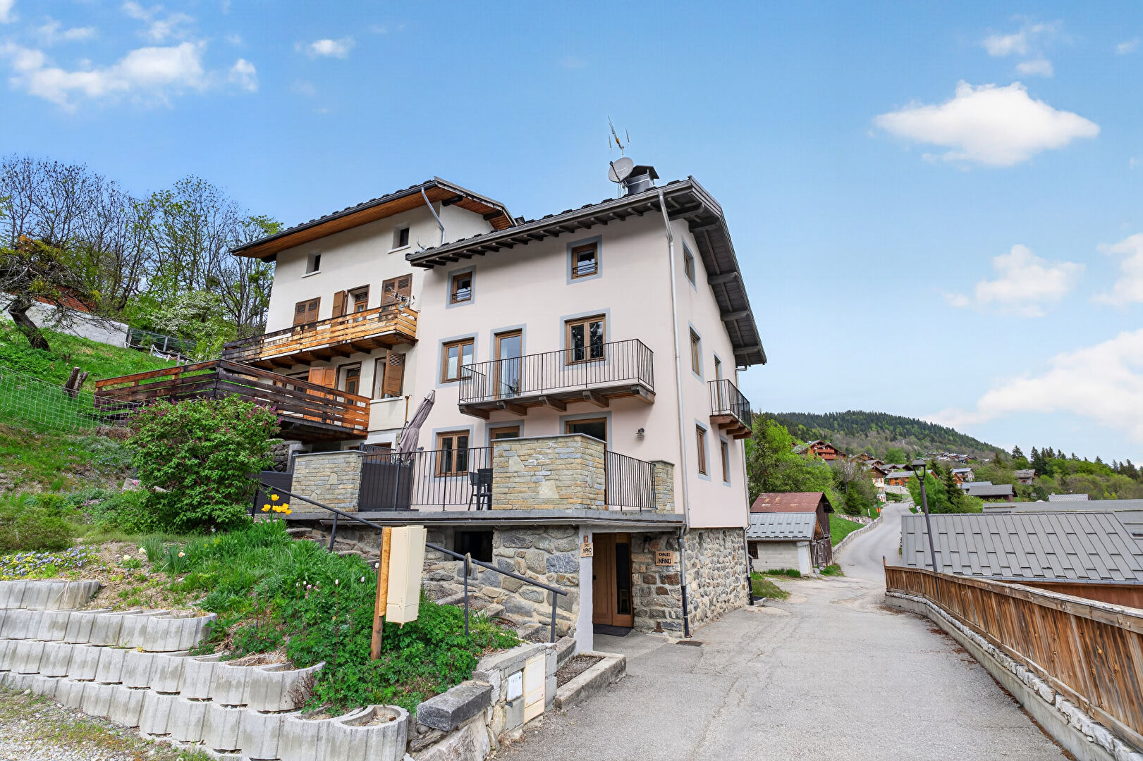 Great opportunity in Les Allues, 2 south-facing houses for sale in Meribel