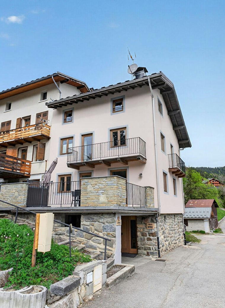 Great opportunity in Les Allues, 2 south-facing houses for sale in Meribel