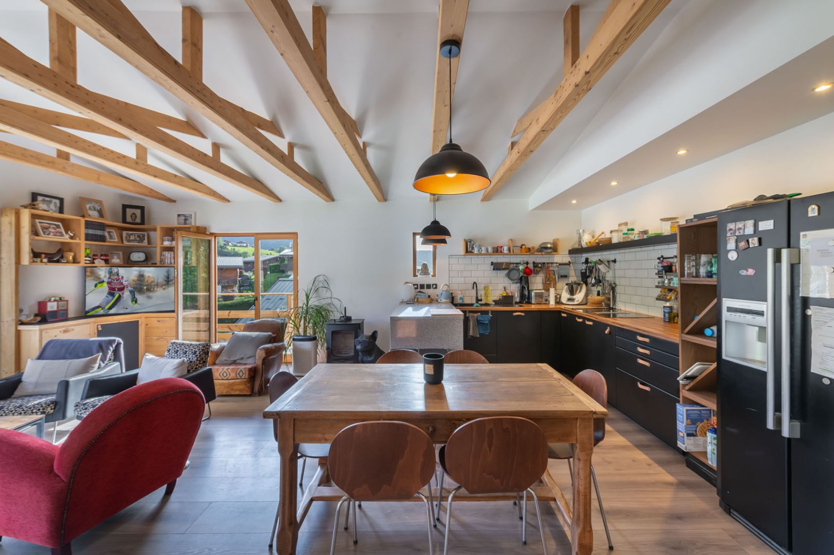Renovated 3-bedroom chalet near central Megève, Mont Blanc views and hot tub
