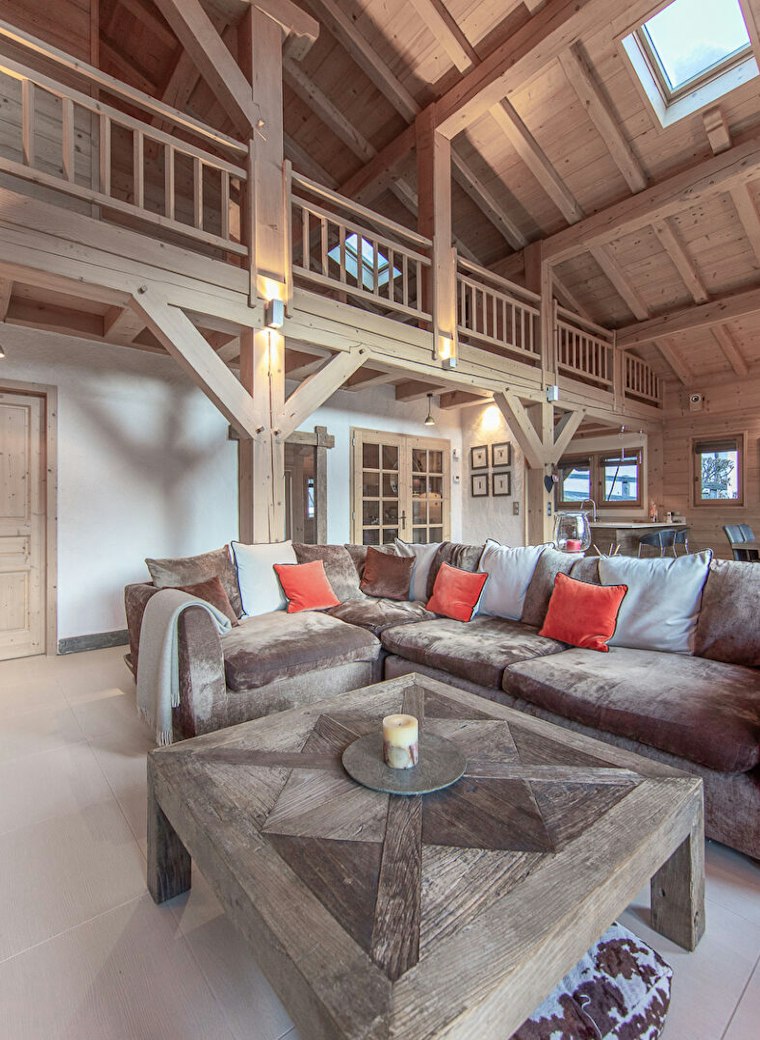 New 270 m² 5-bedroom chalet in Morzine, home cinema and panoramic views
