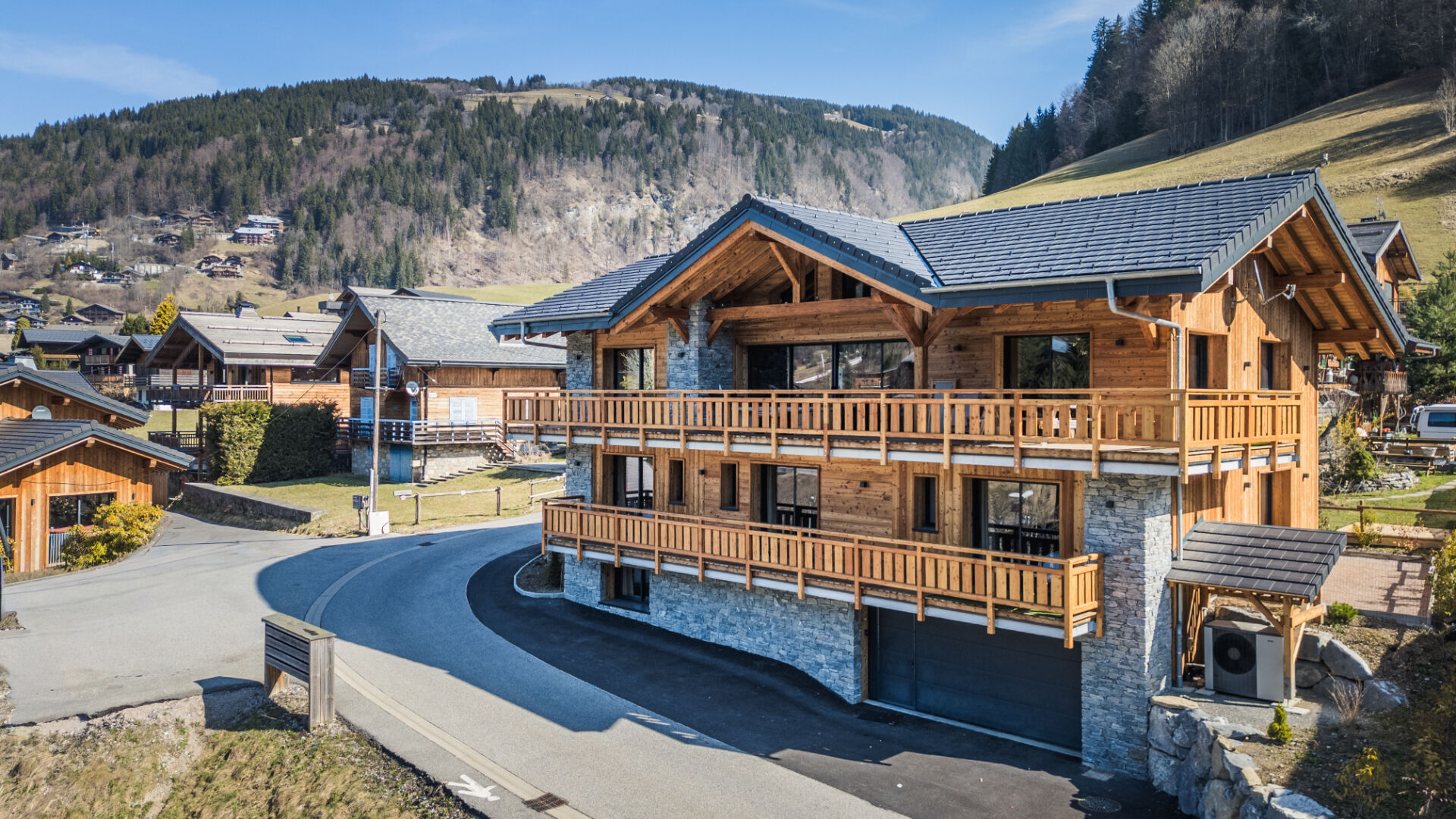 Spacieux chalet neuf de 6 chambres - Centre for sale in Morzine