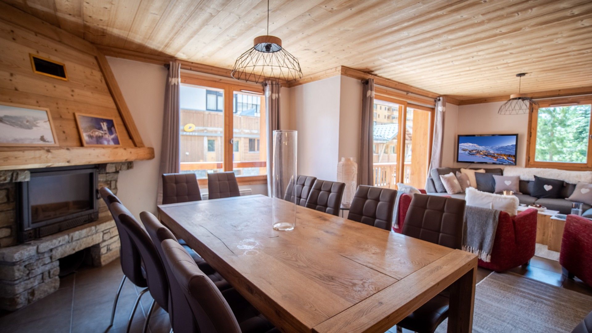 5-BEDROOM APARTMENT - SKI IN/SKI OUT for sale in Val Thorens