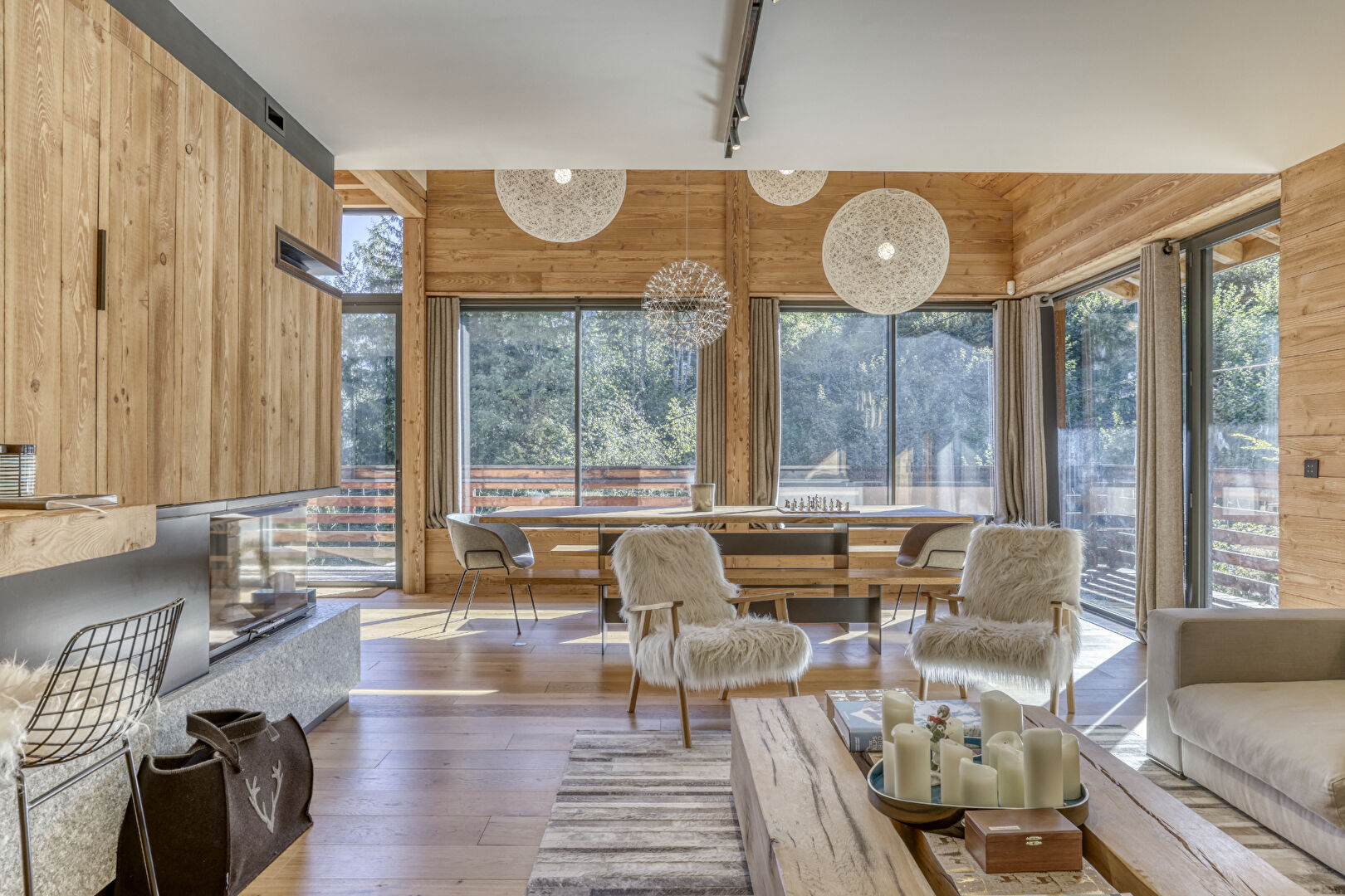 2018 chalet in Saint-Nicolas-de-Véroce, Mont Blanc views and home cinema