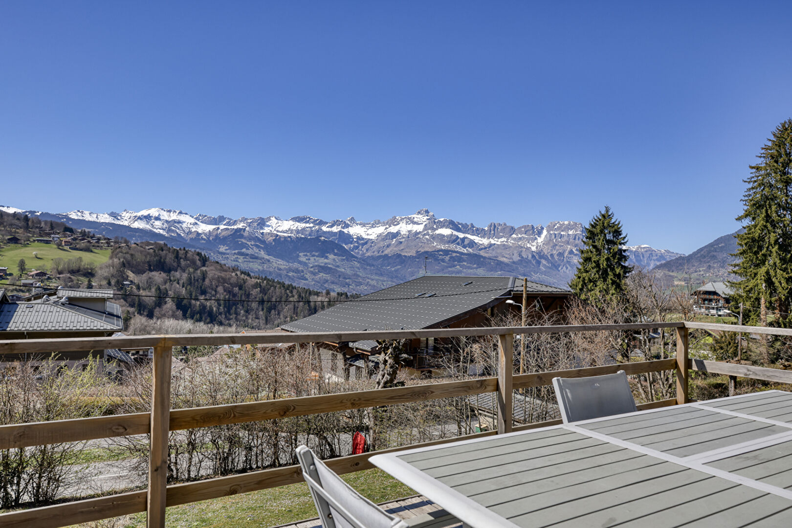 Renovated 4-bedroom chalet 5 minutes' walk from central Saint-Gervais