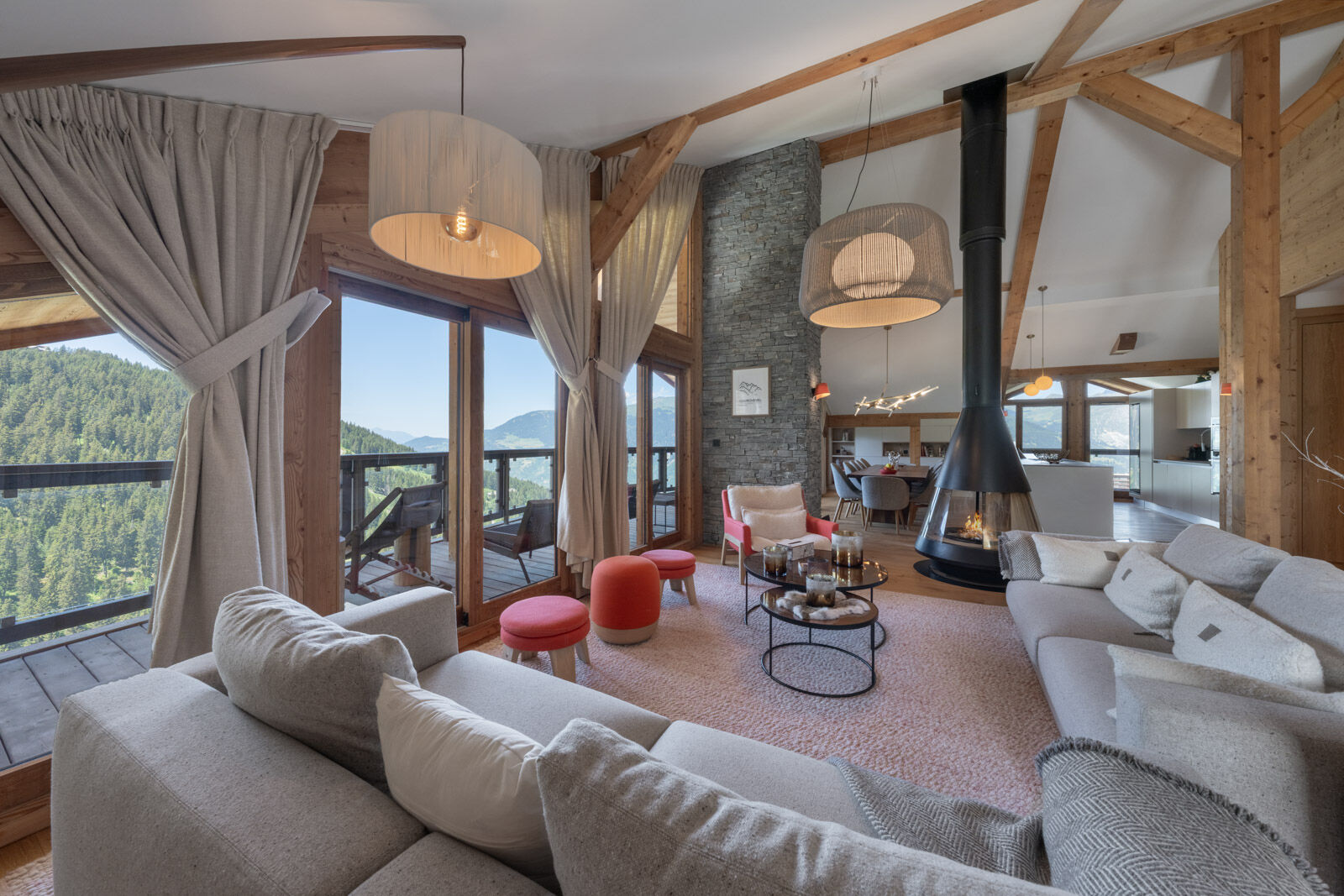 Exceptional ski-in/ski-out penthouse for sale in Courchevel
