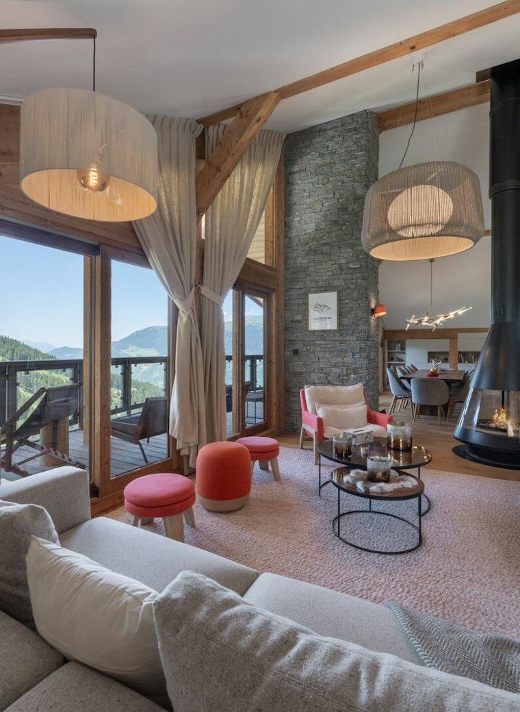 Exceptional ski-in/ski-out penthouse for sale in Courchevel