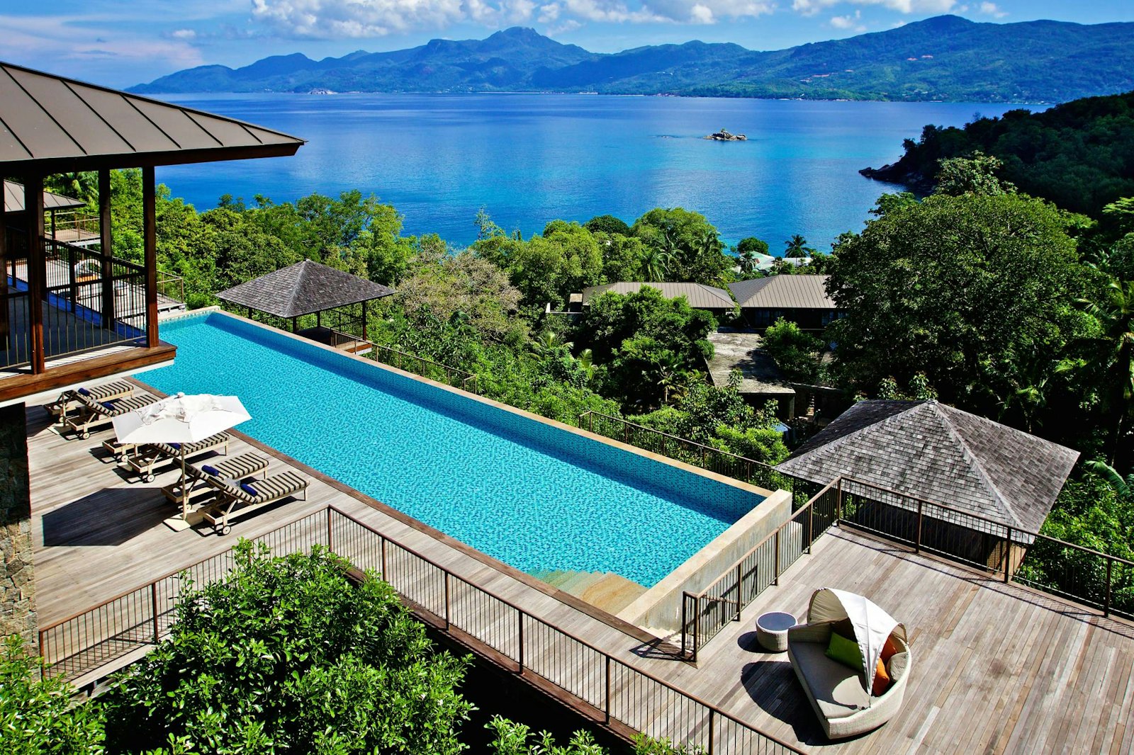 Luxury oceanfront villa in the Seychelles — GADAIT International