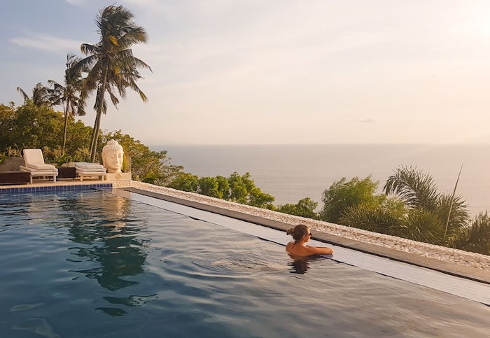 Beach & pools