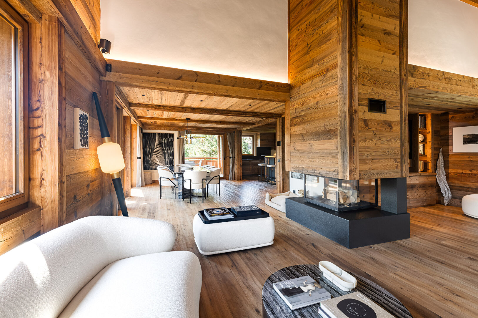Exceptional chalet of 351.39 sqm with 5 bedrooms and garden for sale in Megeve